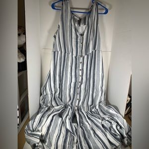 Women’s time and tru striped sleeveless midi dress